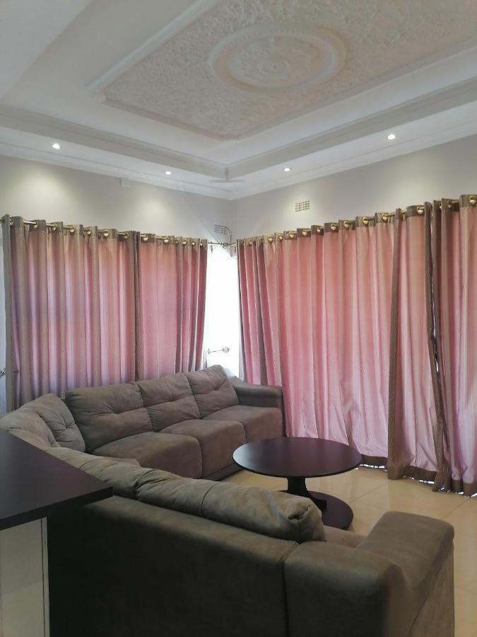 848 Guest House Victoria Falls Esterno foto